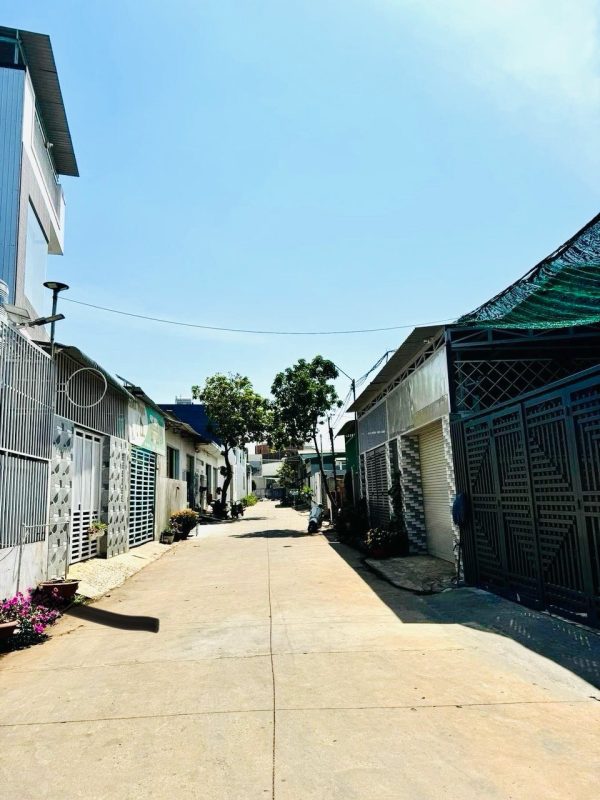 Khoanhadatbmt.com
