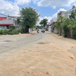 Đất 2 mặt tiền TC 5*27m,hẻm 40 Vạn Xuân.gần chợ Mai Hắc Đế, nhiều lô xung quanh.