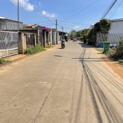 Lô TC 2 mặt tiền 17*30m,Đường Trịnh Tố Tâm,nhiều lô khác