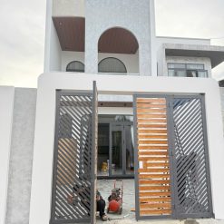 Nhà Mê,Mới TC 5*20m,hẻm 442 Y Moan,gần đg chính Ymoan